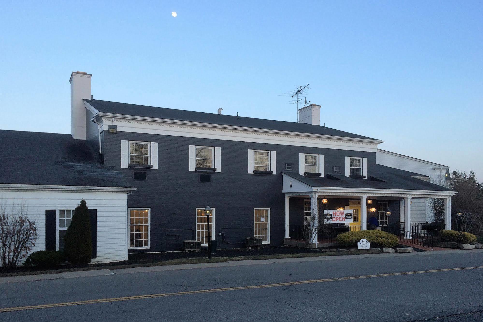 The Aurora Inn Hotel And Event Center エクステリア 写真