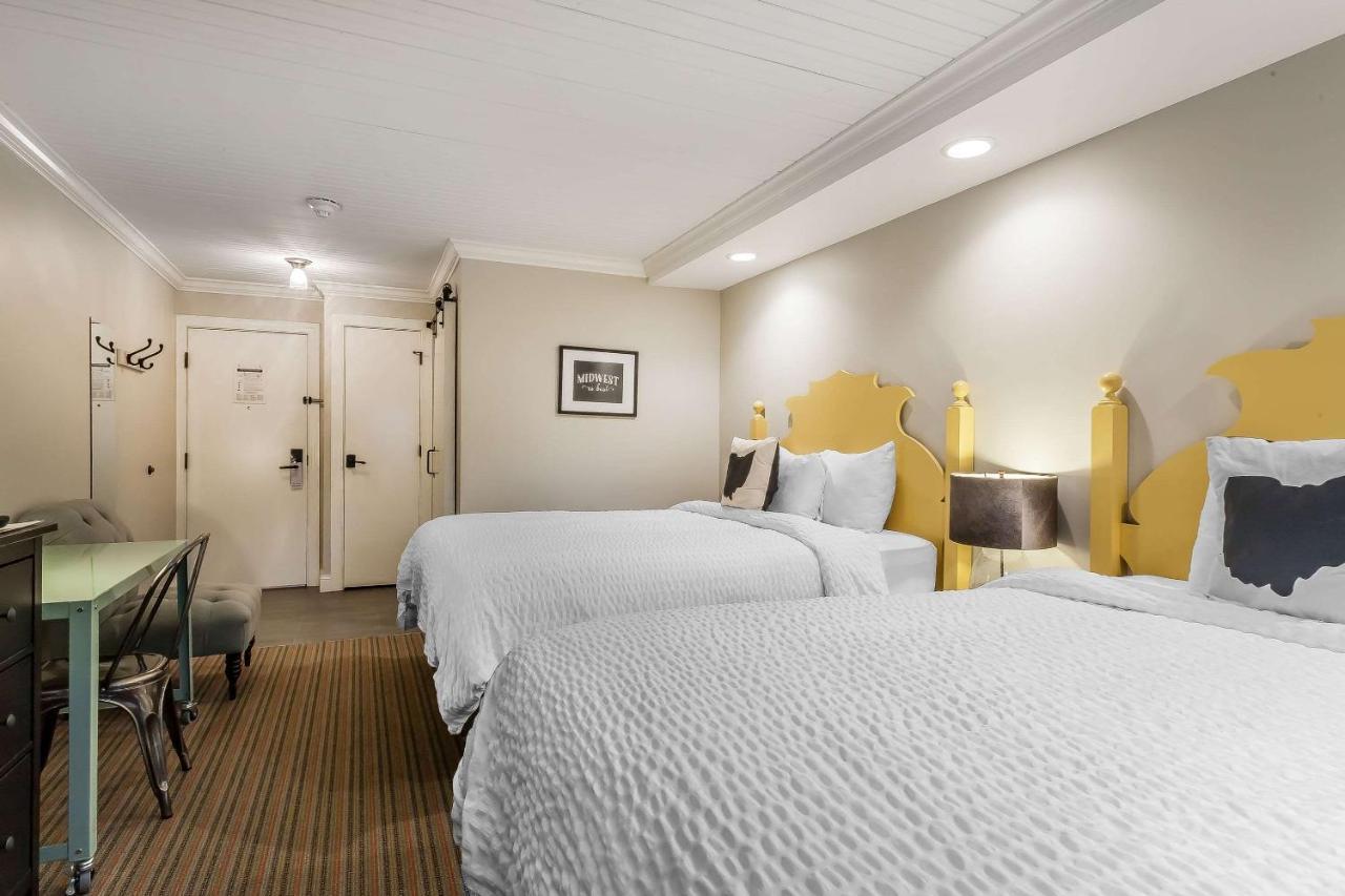 The Aurora Inn Hotel And Event Center エクステリア 写真