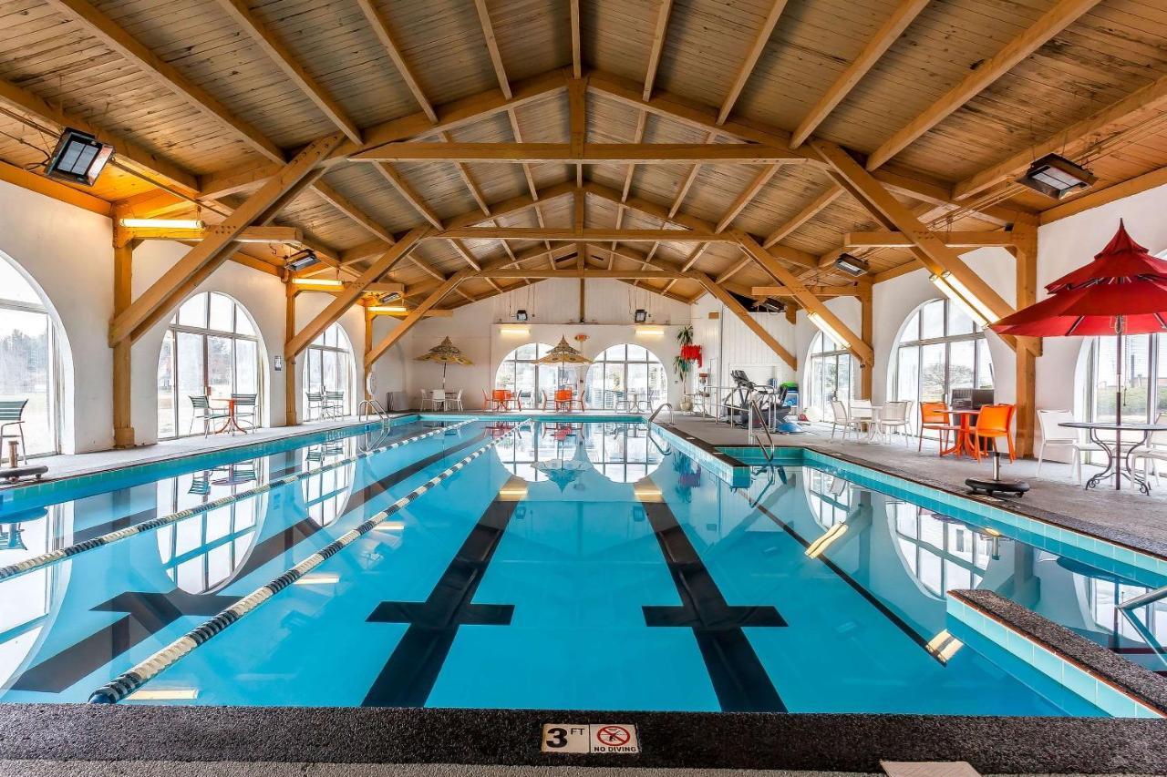 The Aurora Inn Hotel And Event Center エクステリア 写真